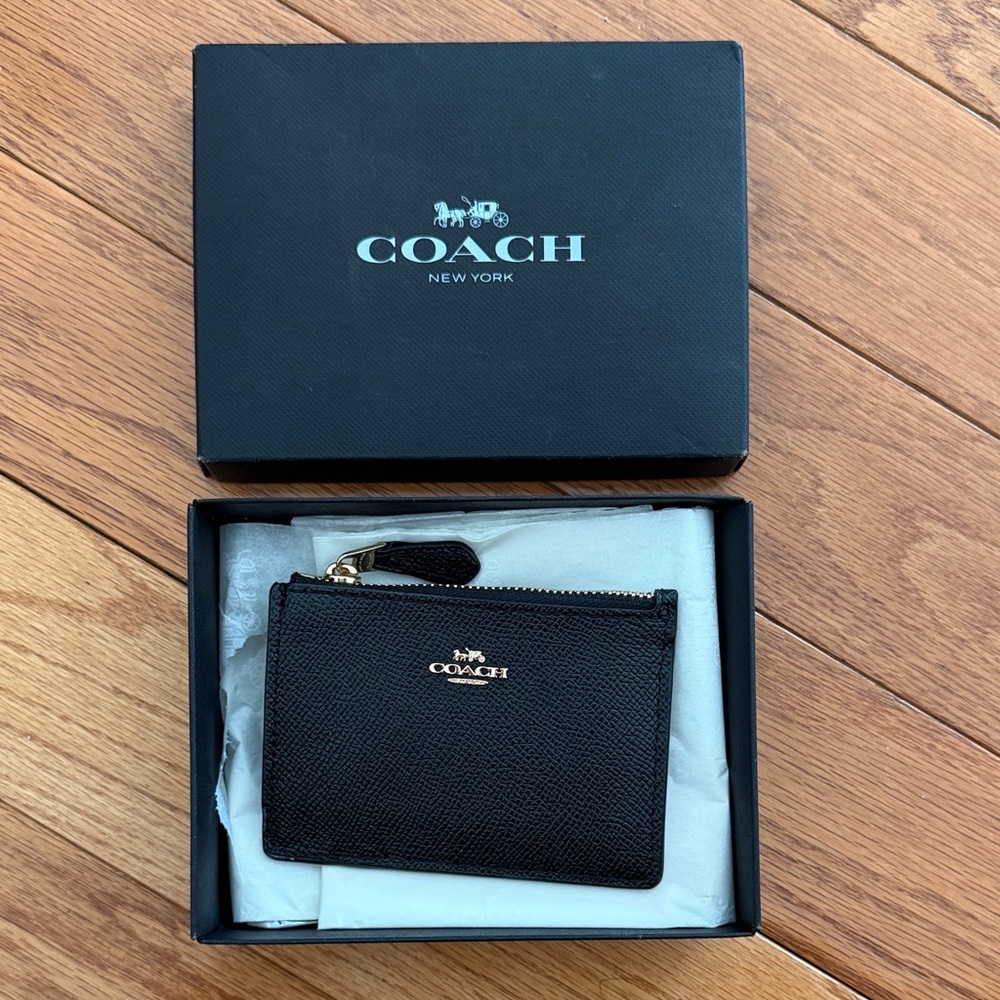 *NWT* Coach ID Card Case